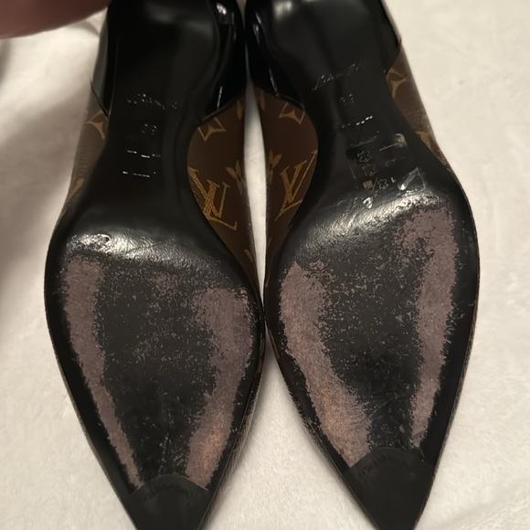 Perfect work pumps Louis Vuitton, shiny patent leather in the back iconic - Picture 6 of 6